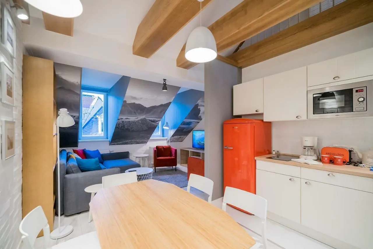Revelton Studios KLV Apart-hotel