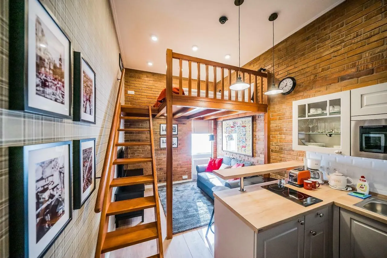 Revelton Studios KLV Apart-hotel